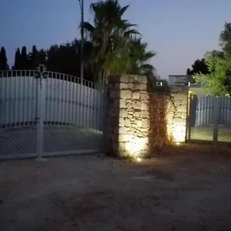 Gallipoli, Baia Grazia A 500mt Dal Centro Di Baia E Dai Locali Notturni Piu Importanti Dom wakacyjny Gallipoli