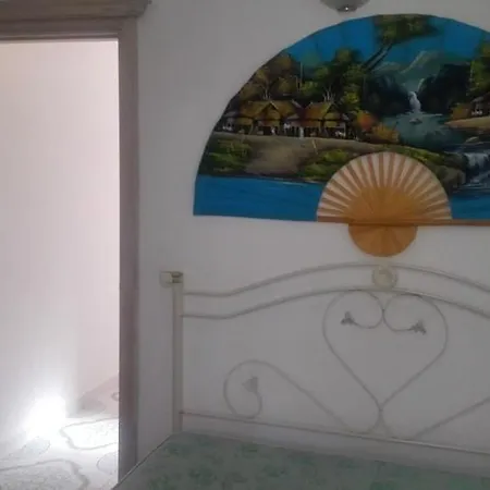 Grazia Baia A 200mt Dalla E A Pochi Passi Dai Locali Notturni Nyaraló