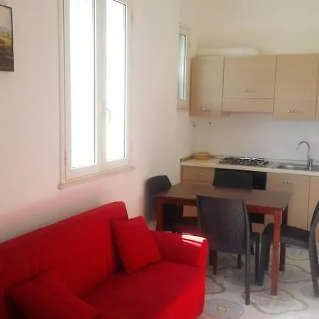 Grazia: Baia Nightlife Retreat *